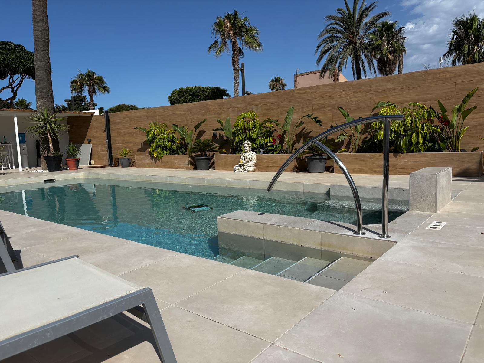 Piscina construida por Piscinas Roquetas